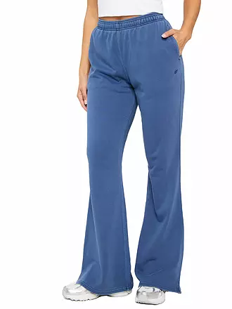 FABLETICS | Damen Fitnesshose Year Round Terry Flared Fit | blau