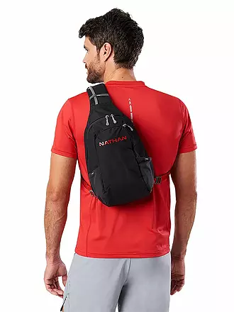 NATHAN | Laufrucksack Limitless Run Sling 8L | schwarz