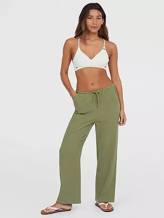 O'NEILL |  Mit der leichten Brenda Hose begleiten dich unbeschwerte Beach-Vibes überall hin. Die Hose mit hohem Bund und geradem Bein hat einen knöchellangen Schnitt und Eingrifftaschen für eine klassische Silhouette. Der eingearbeitete elastische Bund sorgt daf | hellgrün