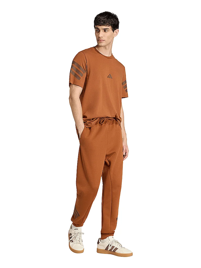 ADIDAS Herren T-Shirt 3S kupfer | S — Bild 3