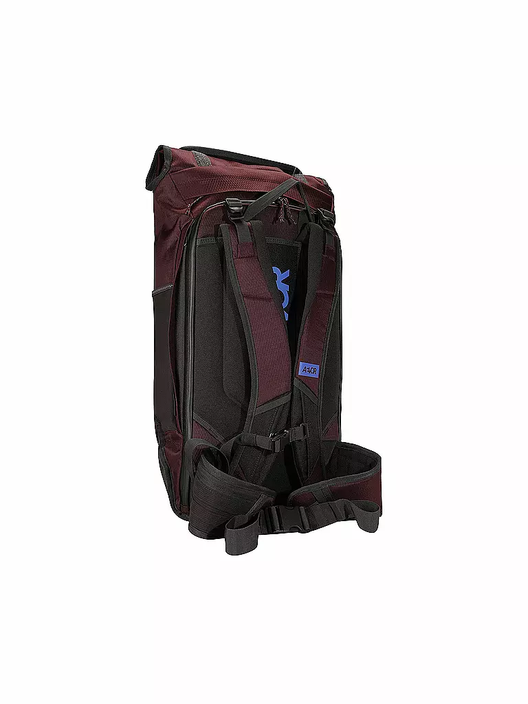AEVOR |  Rucksack Travel Pack Proof Black 38-45L | dunkelrot