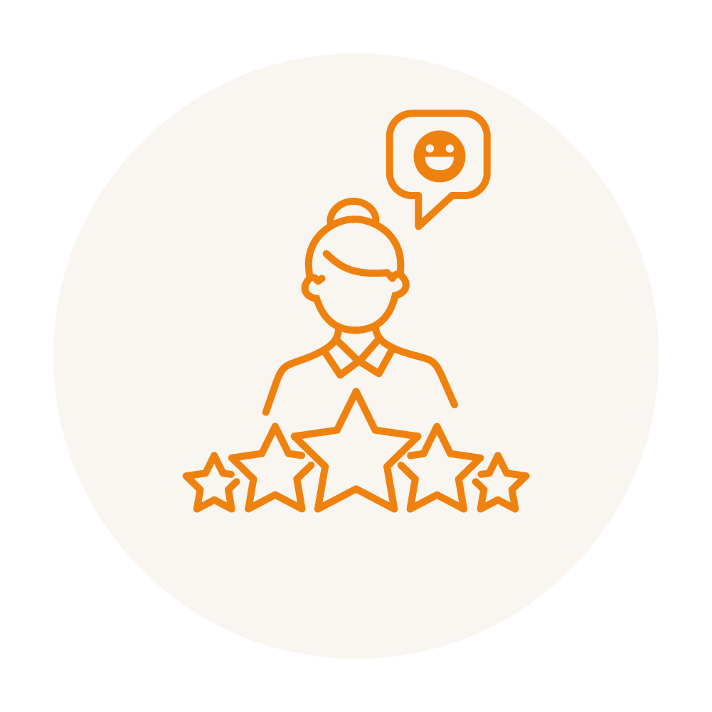 Eine Strichzeichnung einer Person mit Duttfrisur, begleitet von einer Sprechblase mit einem lächelnden Gesicht. Darunter sind fünf Sterne, wobei der mittlere Stern hervorgehoben ist. Das Design ist orange auf hellbeigem Hintergrund.