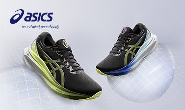 Zwei ASICS GEL-KAYANO™ 30 Laufschuhe, einer in schwarz-neongrünem Design, der andere in schwarz-blau, werden auf einem geometrischen, gitterartigen Hintergrund präsentiert. Das Asics-Logo und der Slogan „sound mind, sound body“ erscheinen in der oberen linken Ecke und verkörpern die Laufschuh-Revolution bei Gigasport.