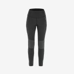 Schwarze Sportleggings mit verstärkten Knieeinsätzen und Seitentaschen, abgebildet vor einem schlichten weißen Hintergrund.