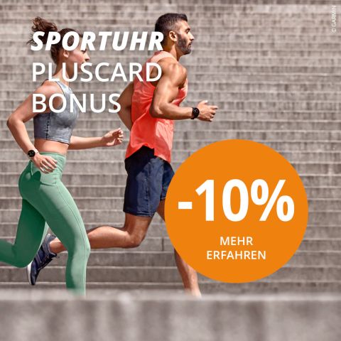 Ein Mann und eine Frau joggen in Sportkleidung Treppen hinauf. Ein Text wirbt für 10 % Rabatt auf Sportuhren. Der Hintergrund sind graue Treppenstufen und eine große runde orangefarbene Grafik zeigt „-10 % Mehr Erfahren“.