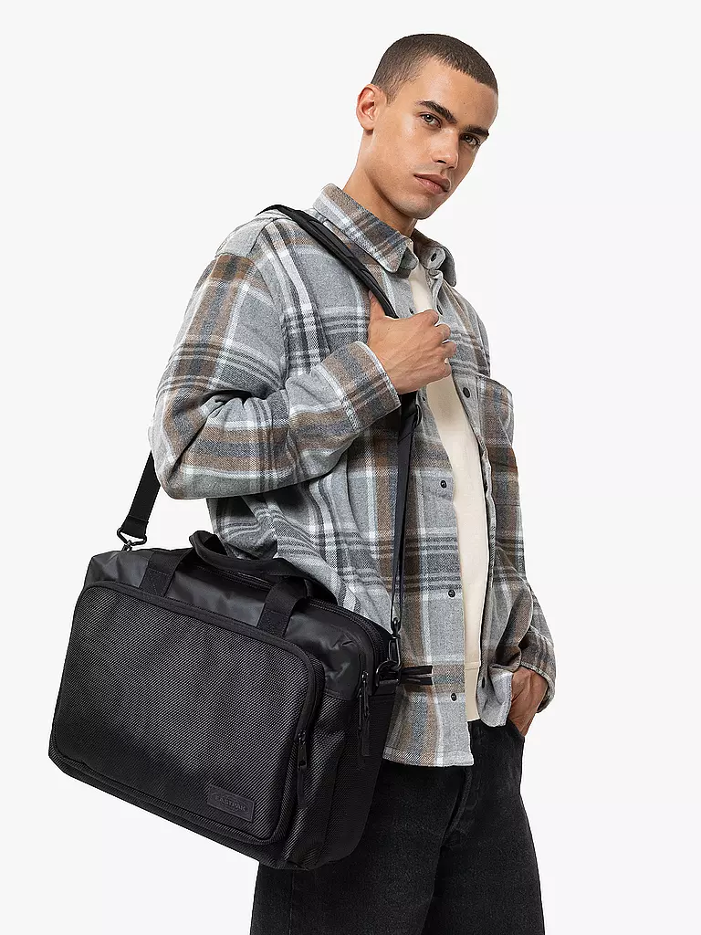 EASTPAK | Reisegepäck Sheldan 18L | schwarz