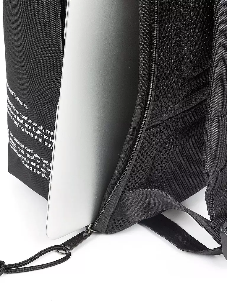 EASTPAK | Rucksack Up Roll 23L | Schwarz