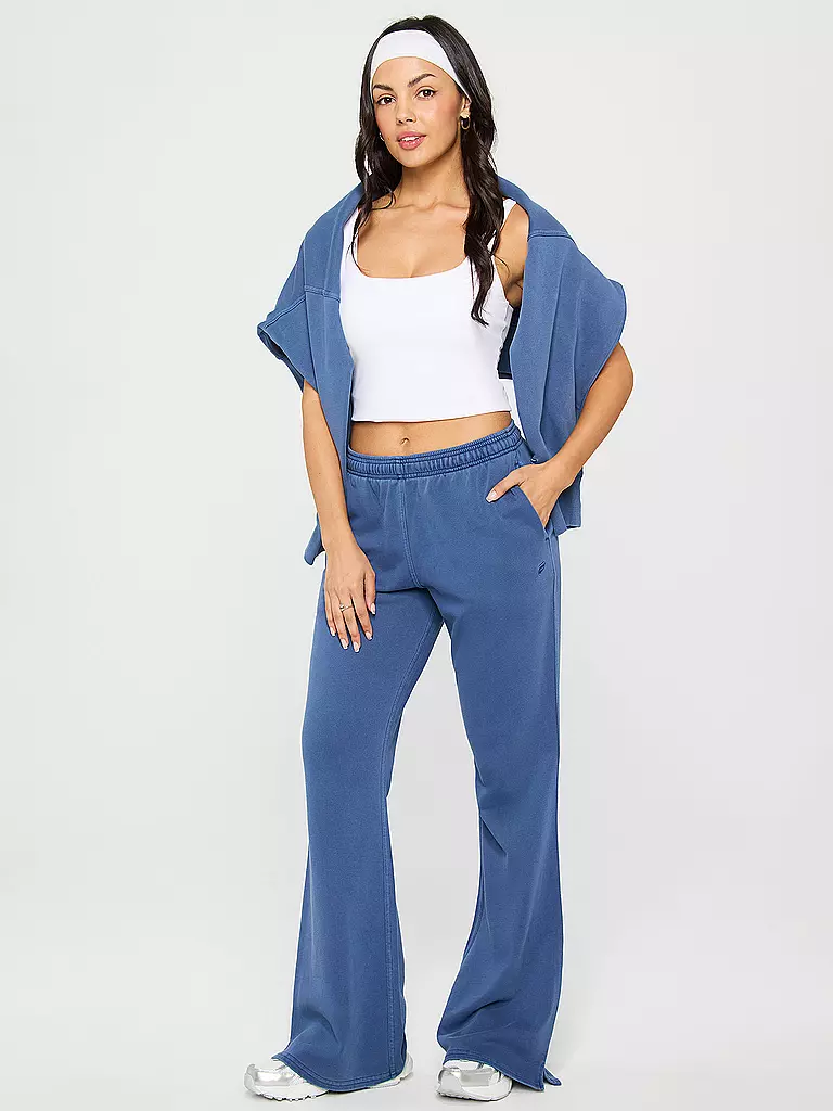 FABLETICS | Damen Fitnesshose Year Round Terry Flared Fit | blau