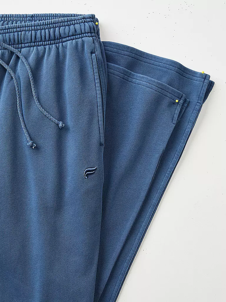 FABLETICS | Damen Fitnesshose Year Round Terry Flared Fit | blau