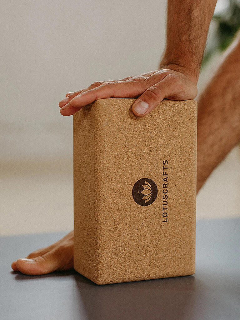 LOTUSCRAFTS | Yogablock aus Kork | braun