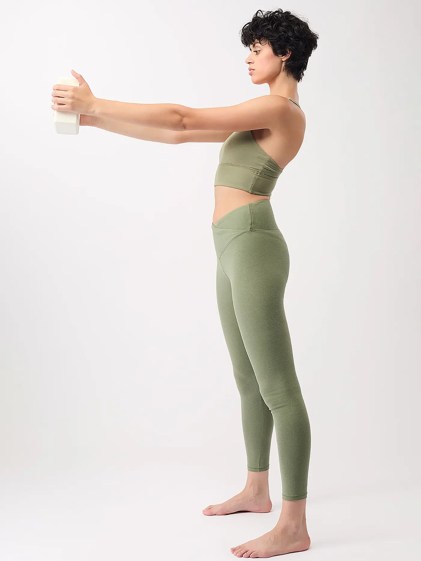 MANDALA | Damen Sport-BH New Studio Low Support | olive