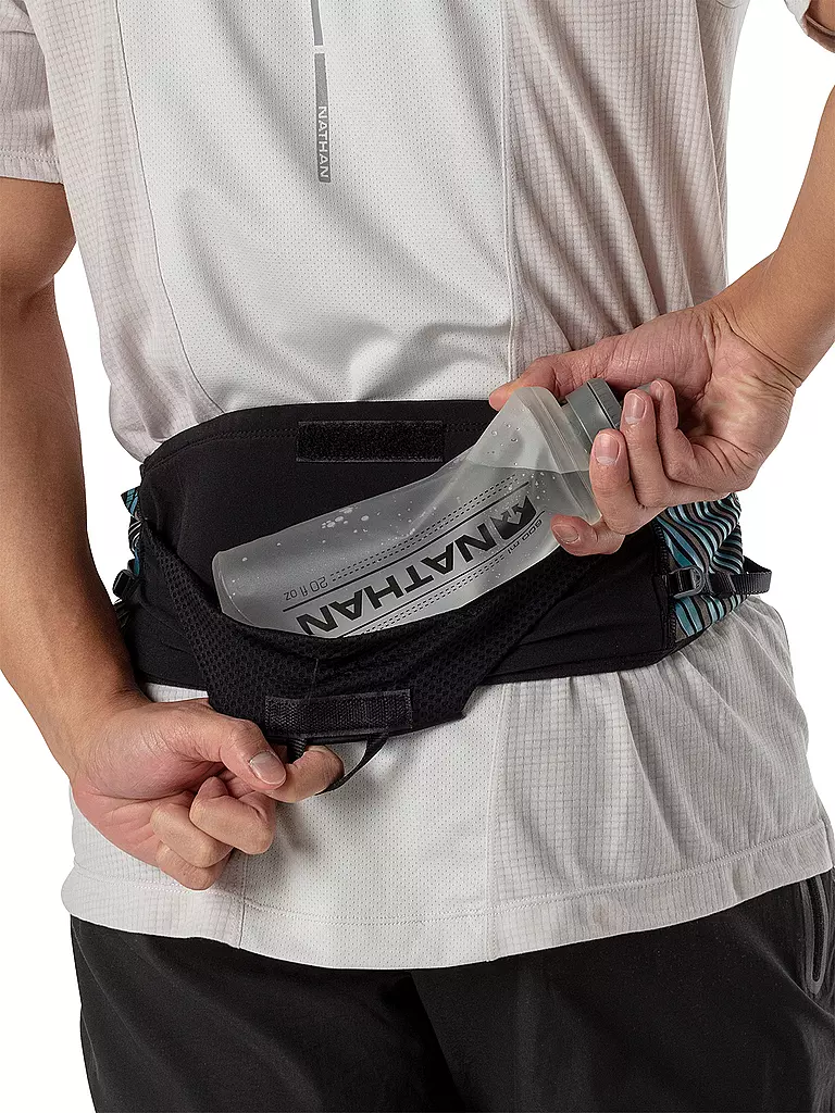NATHAN | Gürteltasche Pinnacle Series Waistpack with Flask 0,5l | schwarz