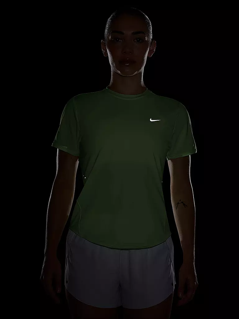 NIKE | Damen Laufshirt Swift | hellgrün