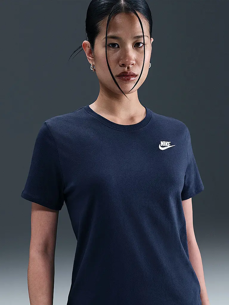 NIKE | Damen T-Shirt Sportswear Club Essentials  | dunkelblau