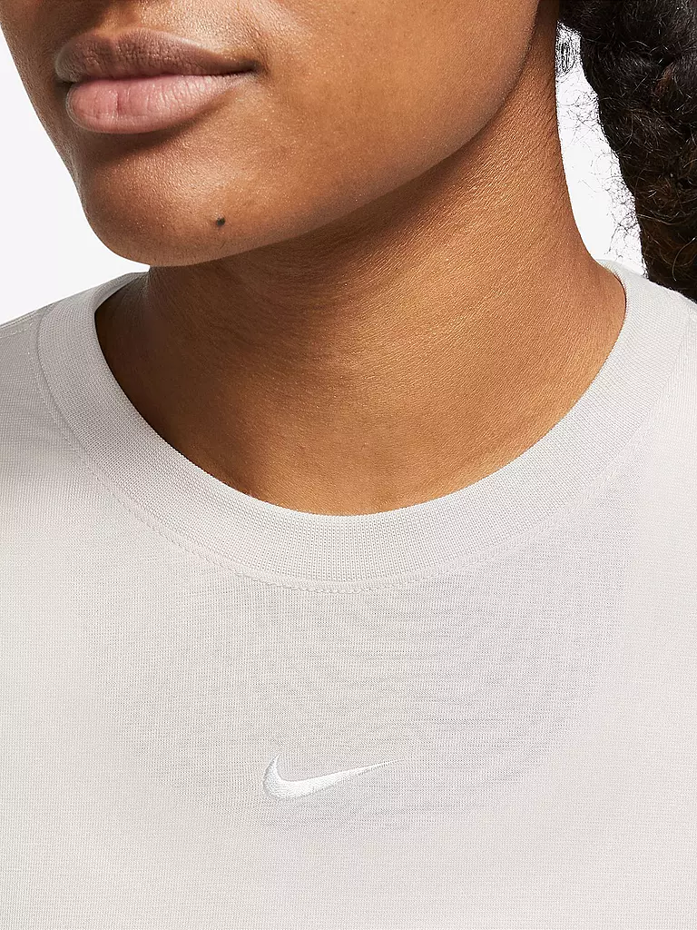 NIKE | Damen T-Shirt Sportswear Essential Cropped | olive
