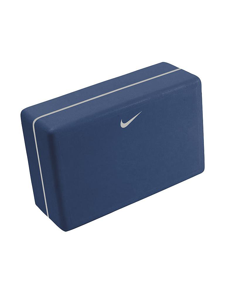 NIKE | Essential Yoga Kit | 