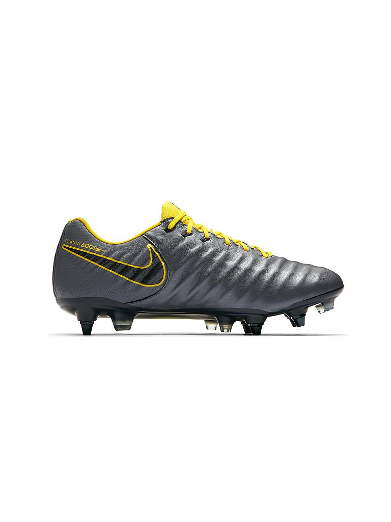 nike tiempo stollen