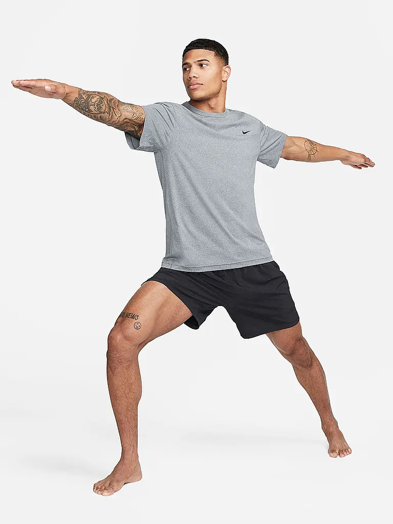 NIKE | Herren Fitnessshirt Dri-FIT UV Hyverse | grau