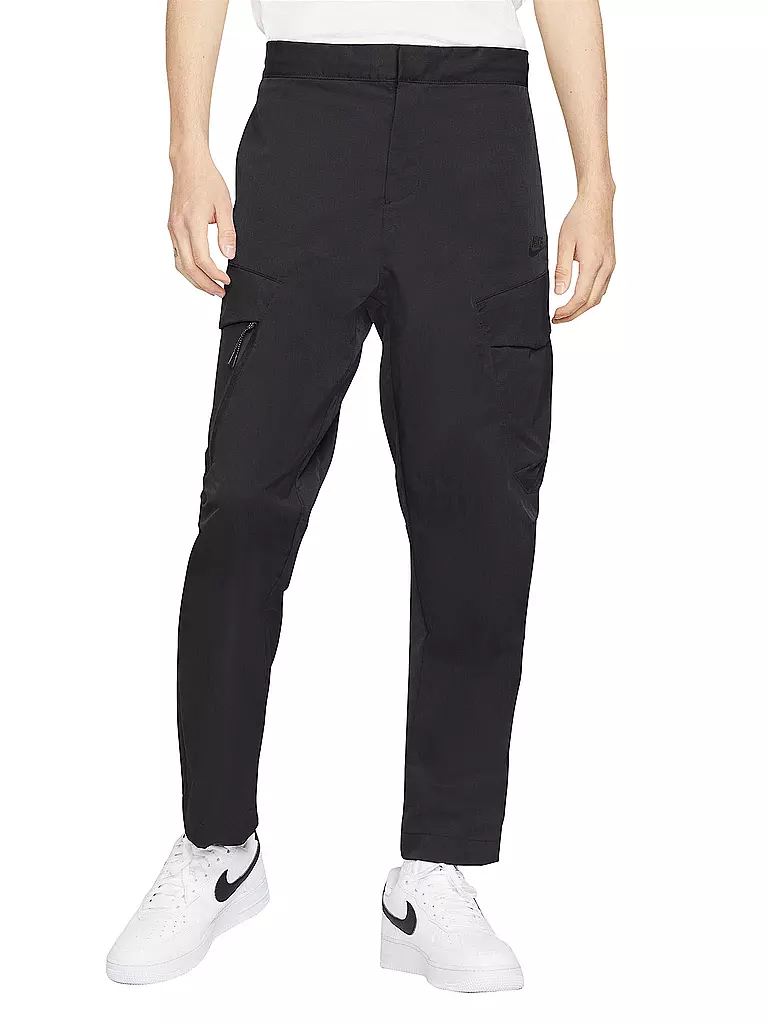 NIKE | Herren Jogginghose Sportswear Tech Essentials | schwarz