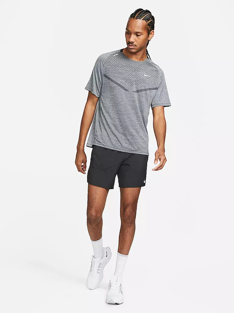 NIKE | Herren Laufshirt Dri-FIT ADV TechKnit Ultra | grau