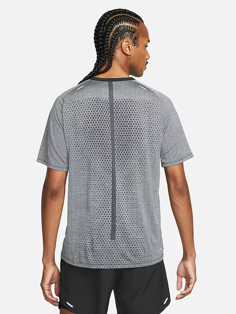 NIKE | Herren Laufshirt Dri-FIT ADV TechKnit Ultra | grau