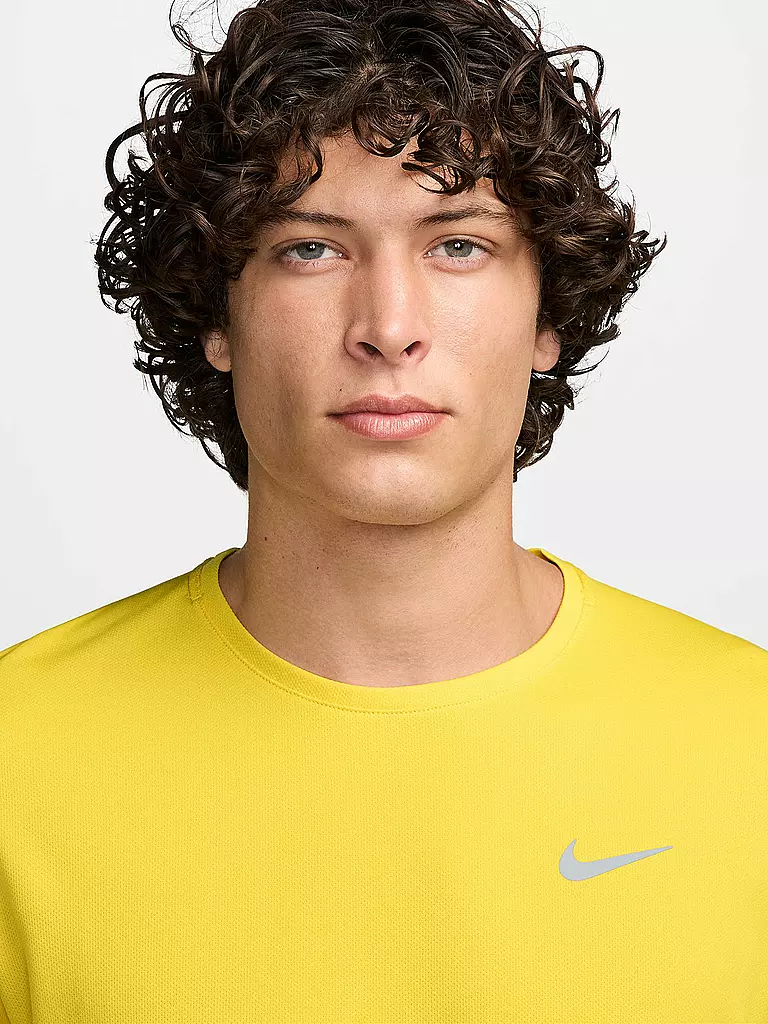 NIKE | Herren Laufshirt Dri-FIT UV Miler | gelb