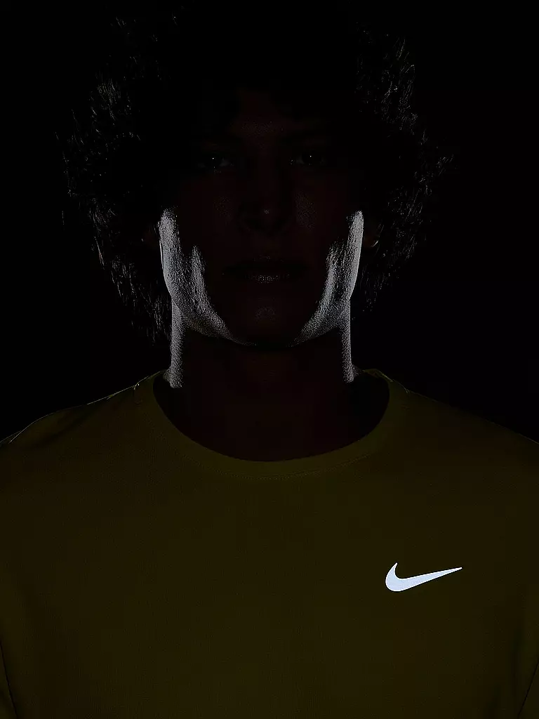 NIKE | Herren Laufshirt Dri-FIT UV Miler | gelb