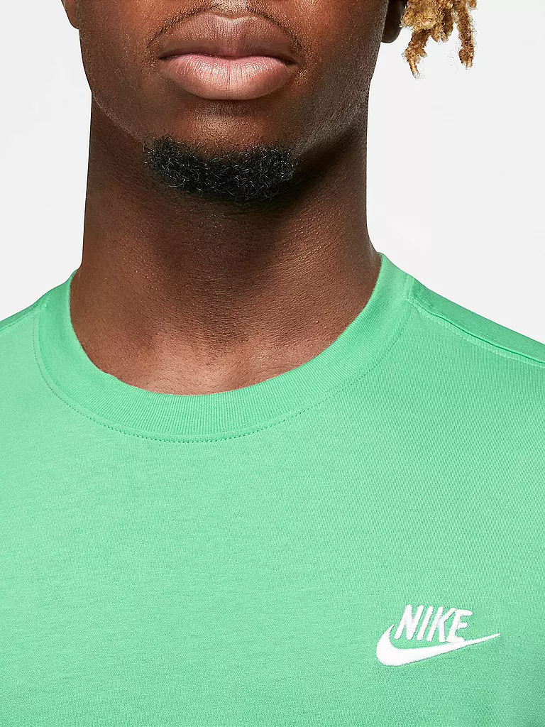 NIKE | Herren T-Shirt Nike Sportswear Club | grün