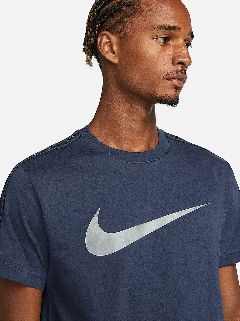 NIKE | Herren T-Shirt Sportswear Repeat | dunkelblau