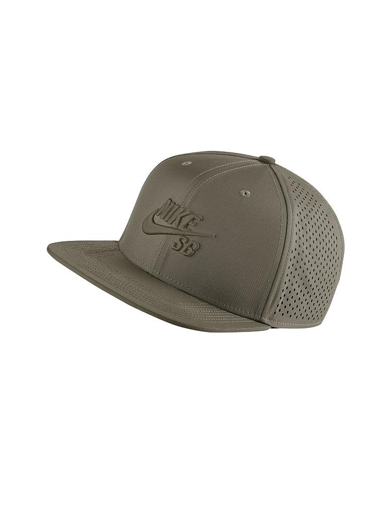 nike sb performance trucker