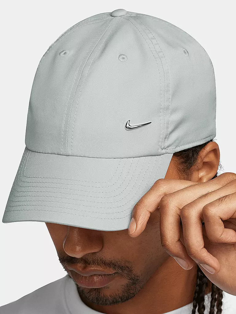 NIKE | Kappe Dri-FIT Club | camel