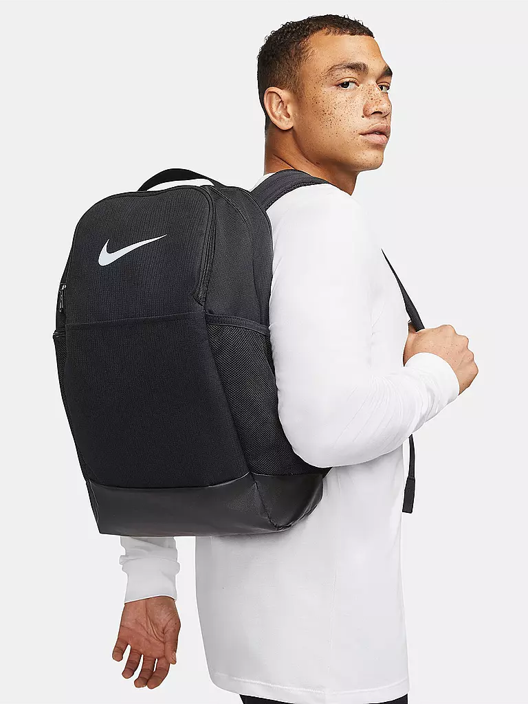 NIKE | Rucksack Brasilia 9.5 24L | schwarz