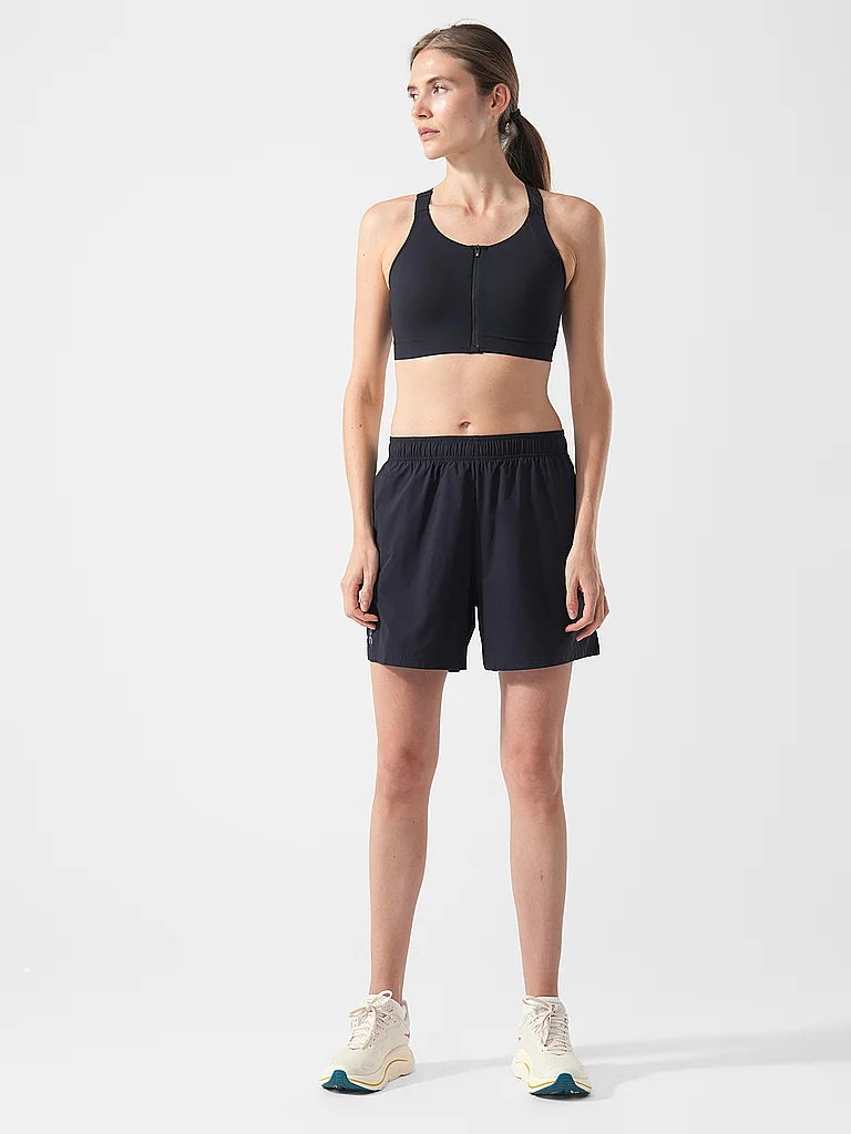 ON Damen Laufshorts 5 Core schwarz | XL — Bild 3