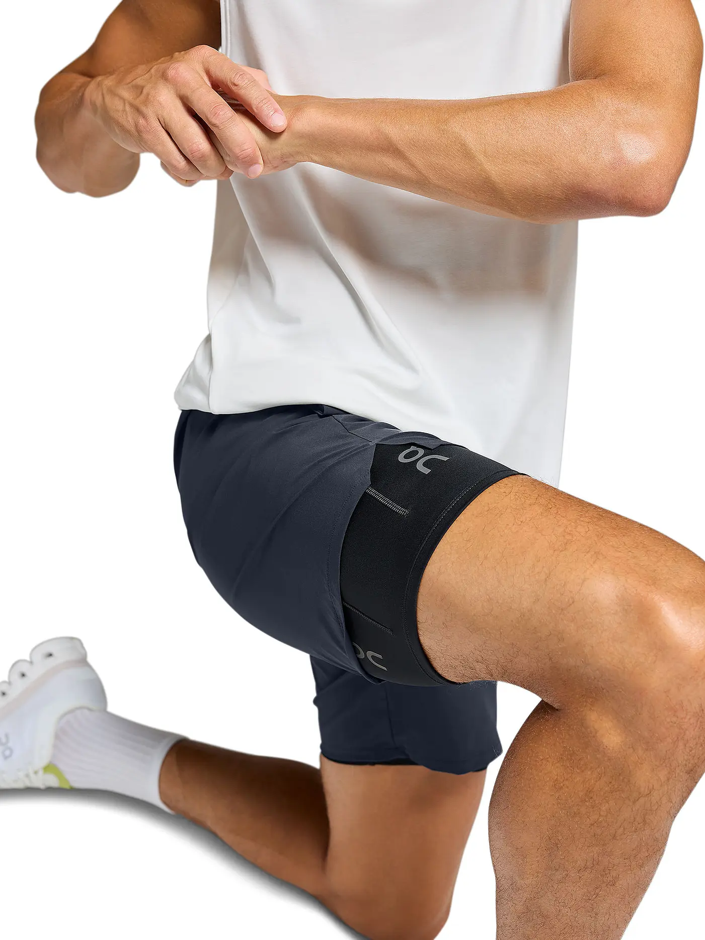 ON | Herren 2in1 Laufshort Performance Hybrid | dunkelblau