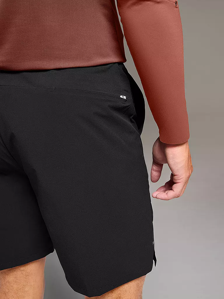 ON | Herren 2in1 Laufshort Performance Hybrid | schwarz