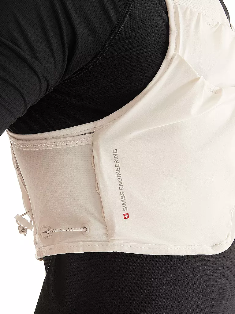 ON | Laufweste Ultra Vest 5L | weiss