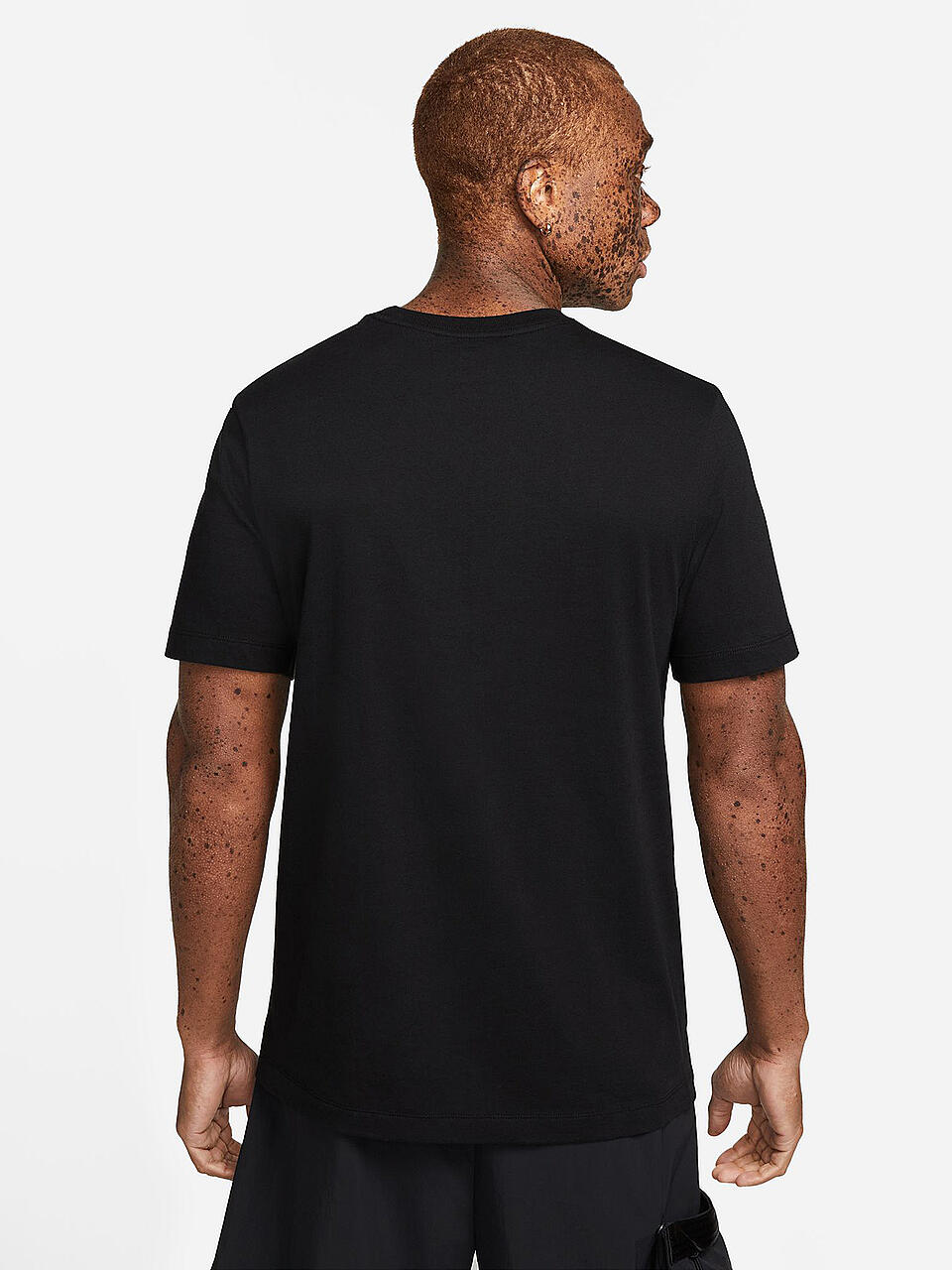 NIKE | Herren T-Shirt Sportswear | schwarz