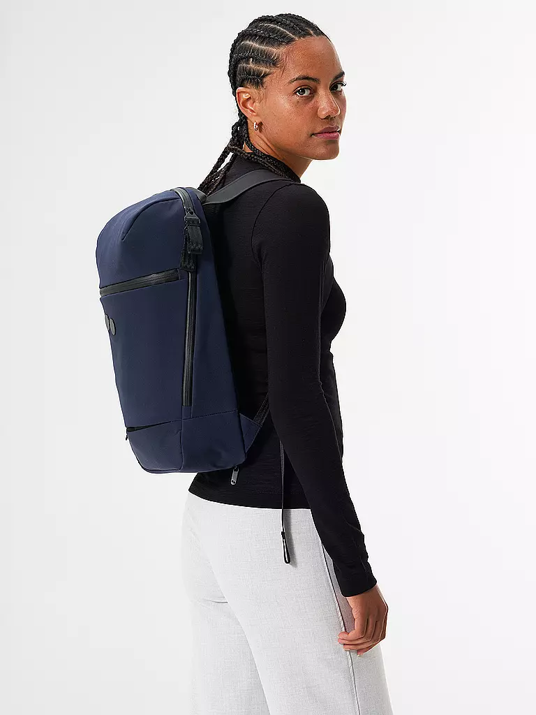 PINQPONQ | Rucksack Kontor Solid 16L | blau
