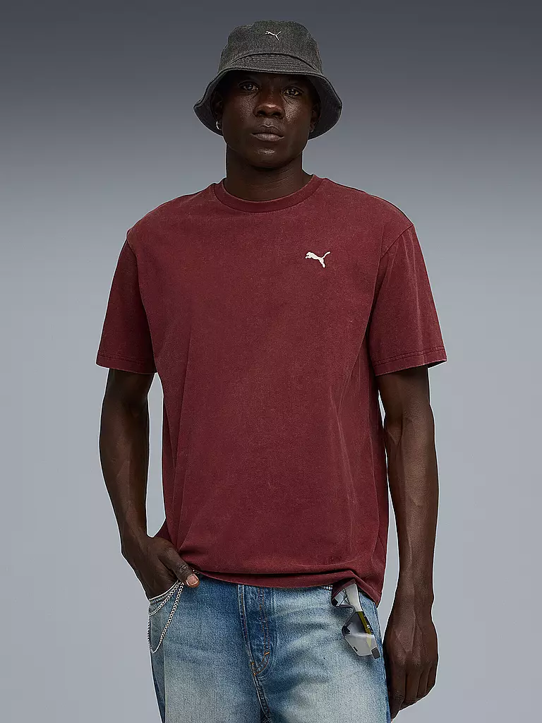 PUMA | Herren T-Shirt ESS ELEVATED Relaxed Wash | dunkelrot