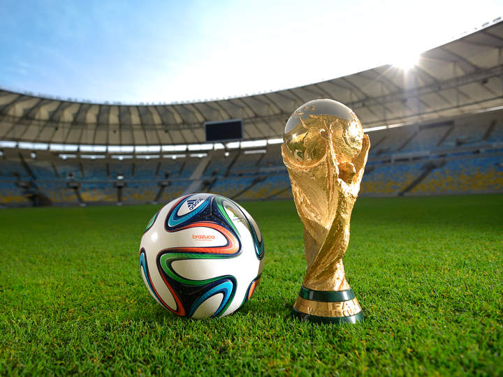 720x540_adidas_fussball_brazuca_stadion.jpg